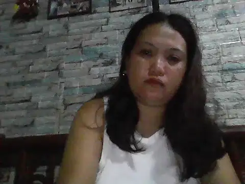 Snapshot of Lunasky05 chatting on July 20, 2026, 12:51 pm Lunasky05 online show from July 20, 2026, 12:51 pm
