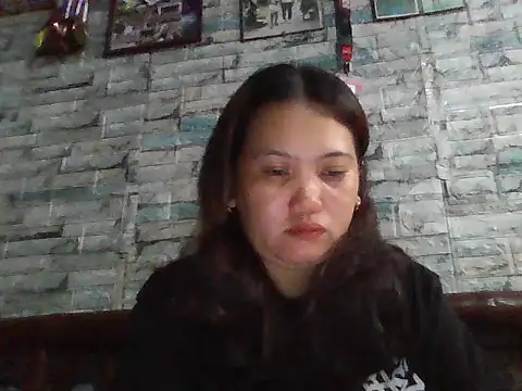 Snapshot of Lunasky05 chatting on July 28, 2026, 12:23 pm Lunasky05 online show from July 28, 2026, 12:23 pm
