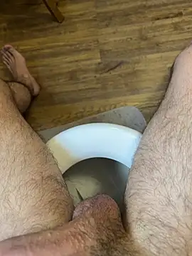 Snapshot of grossebite20dure chatting on July 19, 2026, 1:37 pm grossebite20dure online show from July 19, 2026, 1:37 pm