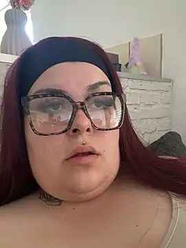 Snapshot of Peachy_bella chatting on July 25, 2026, 10:24 am Peachy bella online show from July 25, 2026, 10:24 am