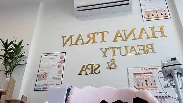 Snapshot of Katy_Bae chatting on October 25, 2025, 5:37 am Katy Bae online show from October 25, 2025, 5:37 am