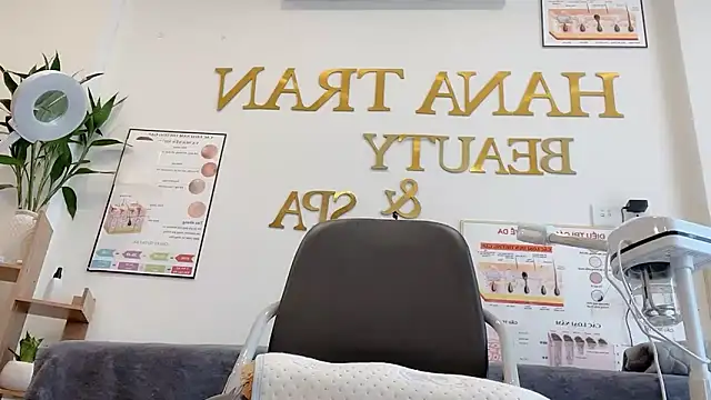 Snapshot of Katy_Bae chatting on November 4, 2025, 4:44 am Katy Bae online show from November 4, 2025, 4:44 am