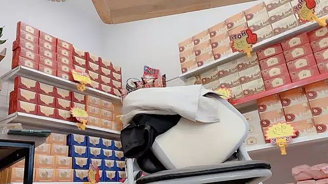 Snapshot of Katy_Bae chatting on February 6, 2026, 4:50 am Katy Bae online show from February 6, 2026, 4:50 am