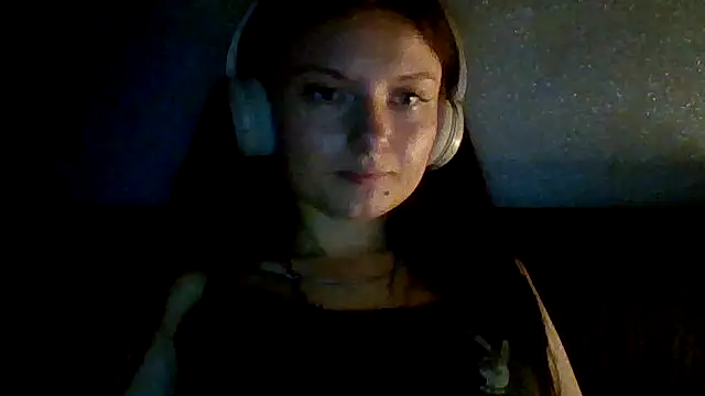 Snapshot of yana101 chatting on July 28, 2026, 8:34 pm yana101 online show from July 28, 2026, 8:34 pm