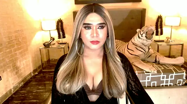 BigCumHuntersxx online show from January 24, 2025, 4:28 pm