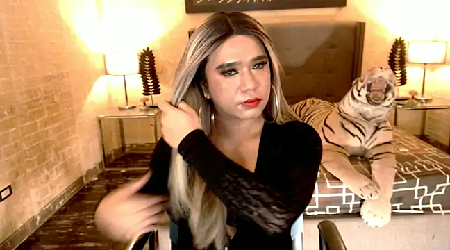 BigCumHuntersxx online show from February 12, 2025, 1:52 am