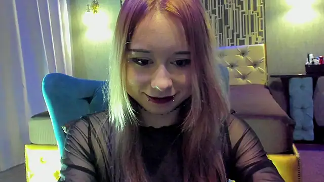 Viki Shain online show from July 28, 2026, 8:52 pm