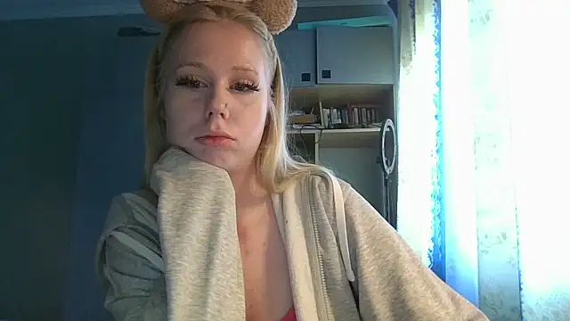 Snapshot of babikamii chatting on August 9, 2026, 8:19 am babikamii online show from August 9, 2026, 8:19 am