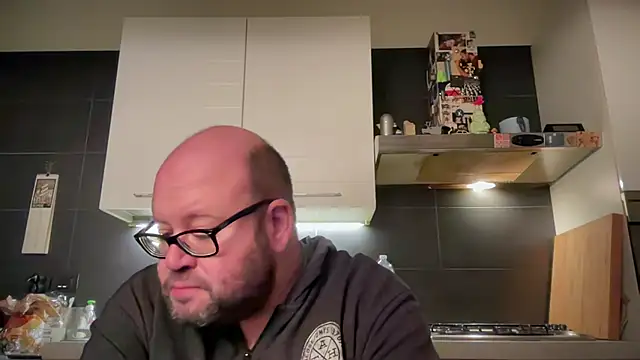 theitalianbear online show from December 19, 2024, 12:45 am