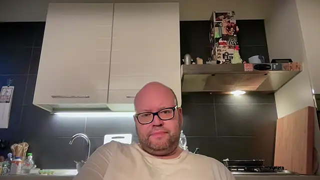 theitalianbear online show from February 14, 2025, 6:02 am