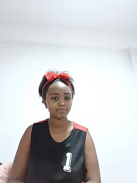 Snapshot of Prettyval77 chatting on July 26, 2026, 6:54 am Prettyval77 online show from July 26, 2026, 6:54 am