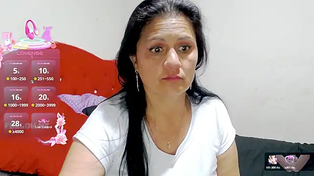 sexy jhoan88 online show from December 2, 2025, 11:00 pm