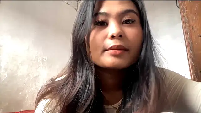 Snapshot of CariHenifin chatting on July 29, 2026, 5:05 am CariHenifin online show from July 29, 2026, 5:05 am