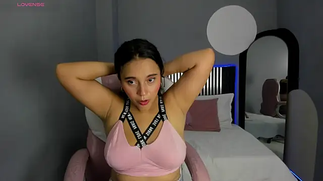 Katlyn Evans  online show from August 4, 2026, 2:19 pm