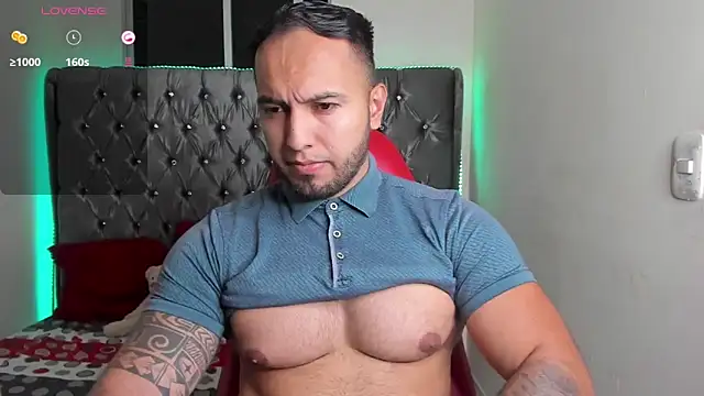 Snapshot of mrloganfuck1 chatting on June 16, 2026, 5:54 am mrloganfuck1 online show from June 16, 2026, 5:54 am