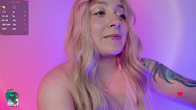 Snapshot of honeybelle_ chatting on August 3, 2026, 12:53 am honeybelle online show from August 3, 2026, 12:53 am