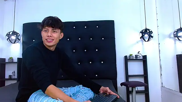 Didy Hard26 online show from July 28, 2026, 4:39 pm