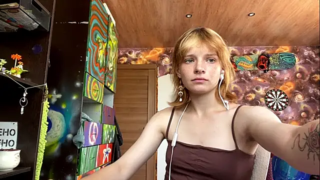 Snapshot of JinaTscrious chatting on August 3, 2026, 1:48 am JinaTscrious online show from August 3, 2026, 1:48 am