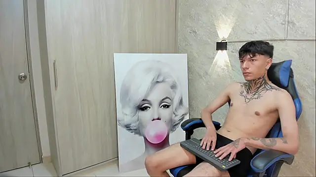 Snapshot of johan_tempt chatting on August 1, 2026, 6:01 am johan tempt online show from August 1, 2026, 6:01 am
