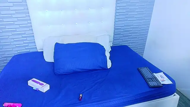 Snapshot of tastY_chocolatex chatting on August 5, 2026, 8:33 pm tastY chocolatex online show from August 5, 2026, 8:33 pm