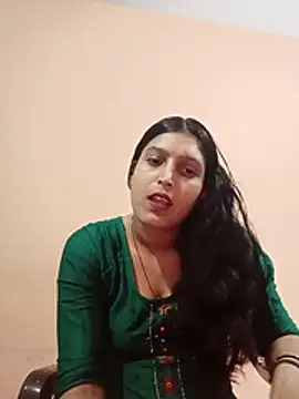 Snapshot of miss_cuty_baby chatting on August 3, 2026, 4:11 pm miss cuty baby online show from August 3, 2026, 4:11 pm