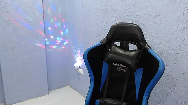 sexyru couple online show from December 16, 2024, 2:05 pm