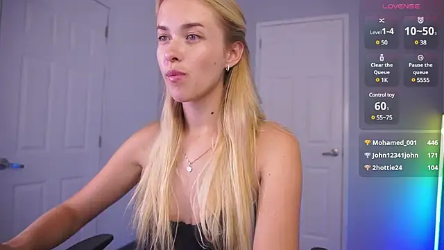 DanikaDillan online show from December 20, 2024, 4:42 am