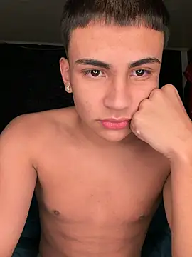 Snapshot of baby_dan chatting on August 4, 2026, 3:53 am baby dan online show from August 4, 2026, 3:53 am