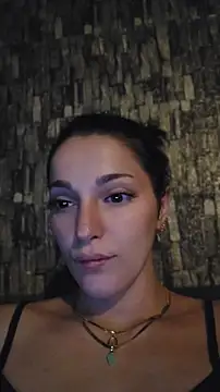 Leila kisses online show from August 1, 2026, 6:56 am