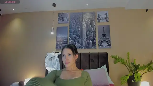 Snapshot of Olivia_jazz chatting on March 5, 2025, 2:36 am Olivia jazz online show from March 5, 2025, 2:36 am