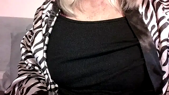Snapshot of Busty-Milf-Miaa chatting on August 5, 2026, 11:02 am Busty-Milf-Miaa online show from August 5, 2026, 11:02 am