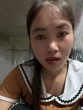 Snapshot of Dovia-sy chatting on August 3, 2026, 1:59 am Dovia-sy online show from August 3, 2026, 1:59 am