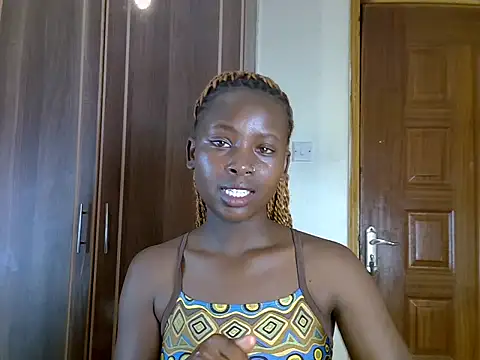 Snapshot of sexycatalina245 chatting on August 5, 2026, 10:07 am sexycatalina245 online show from August 5, 2026, 10:07 am