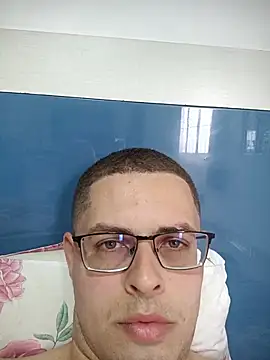 Snapshot of Casal_semFrescura chatting on August 3, 2026, 5:49 pm Casal semFrescura online show from August 3, 2026, 5:49 pm