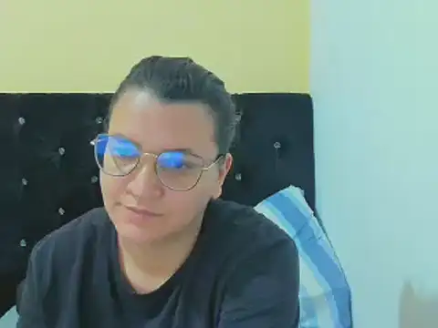 MARILYN GARCIA online show from December 23, 2024, 3:23 pm
