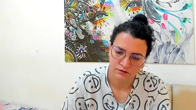 MARILYN GARCIA online show from March 26, 2026, 4:12 pm