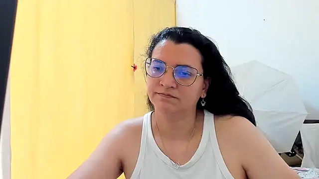Snapshot of MARILYN_GARCIA chatting on May 22, 2026, 5:18 pm MARILYN GARCIA online show from May 22, 2026, 5:18 pm