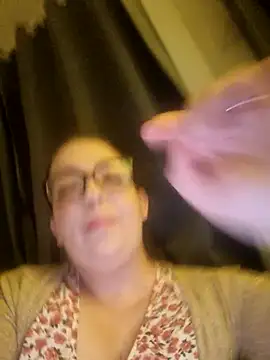 Snapshot of Elegant-Faye36 chatting on August 5, 2026, 9:50 pm Elegant-Faye36 online show from August 5, 2026, 9:50 pm