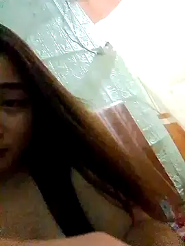 Snapshot of Tutuhot18 chatting on August 7, 2026, 2:52 pm Tutuhot18 online show from August 7, 2026, 2:52 pm