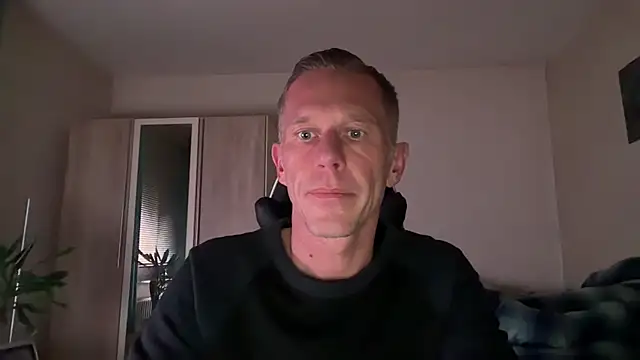 slaveboy2016xh online show from December 2, 2024, 9:17 pm