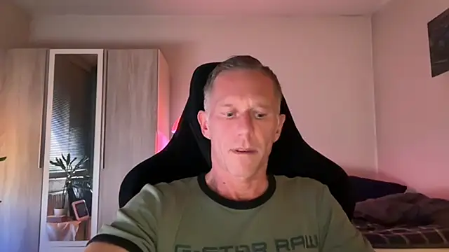 slaveboy2016xh online show from September 8, 2025, 8:08 pm