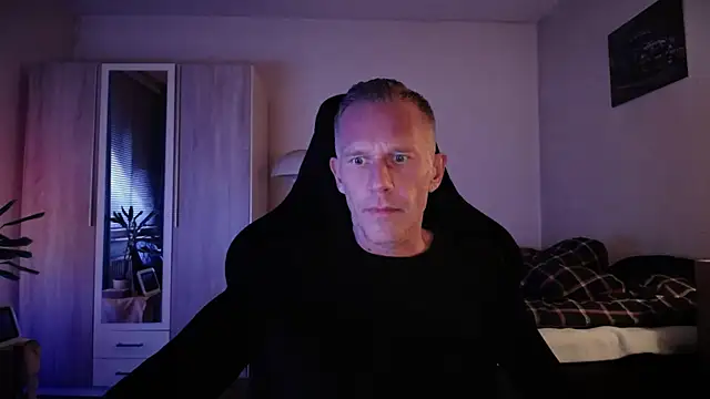 slaveboy2016xh online show from September 12, 2025, 8:09 pm