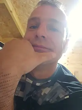 Snapshot of BadBunnyXMi chatting on August 9, 2026, 12:34 am BadBunnyXMi online show from August 9, 2026, 12:34 am