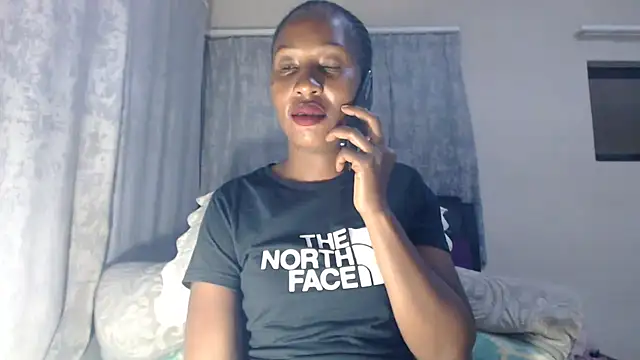 leanna23 online show from January 11, 2025, 6:23 pm