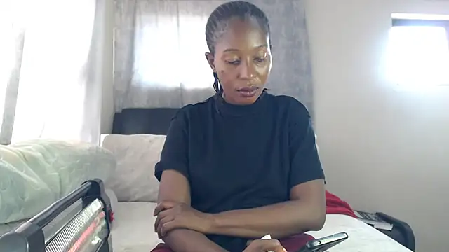 Snapshot of leanna23 chatting on May 25, 2026, 8:31 am leanna23 online show from May 25, 2026, 8:31 am