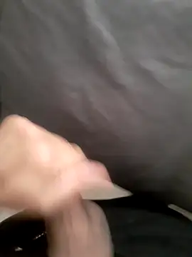 Snapshot of Demillvan chatting on December 15, 2024, 11:45 am Demillvan online show from December 15, 2024, 11:45 am