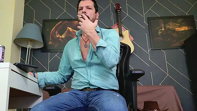 ChrisKox online show from December 3, 2025, 8:00 am