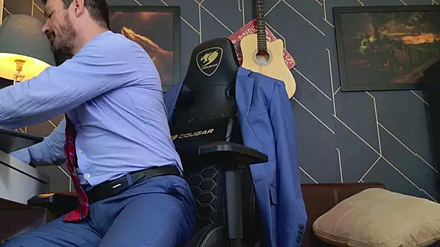 ChrisKox online show from December 22, 2025, 2:19 am