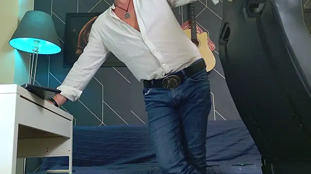 ChrisKox online show from March 9, 2026, 11:31 pm