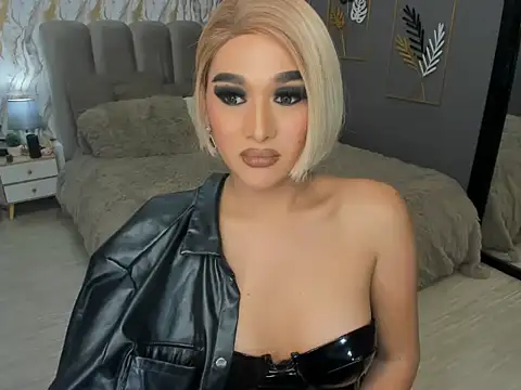 LegendaryNicole online show from October 1, 2025, 8:20 am